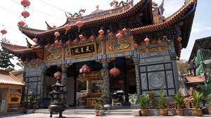 Kuan yin temple is a busy temple in honolulu oahu, hawaii where those of chinese descent can visit to ask for blessings, give thanks and worship their beliefs. Kuan Yin Temple Klang Visit Selangor