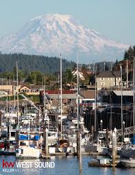 Gig Harbor In Washington State Beautiful Pacific Northwest Architecture Abounds Add In Some Genuine Fishing Boats A Gig Harbor Wa Evergreen Trees Evergreen