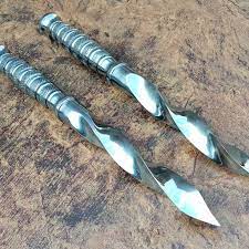 Handmade damascus blade wood handle hunting knives with genuine leather sheath. Pin On Damascus Steel Tri Daggers
