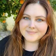 Lauren Hocker's Instagram, Twitter & Facebook