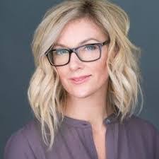 Renae Prentice's Instagram, Twitter & Facebook