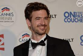 On le retrouve en effet depuis 2016 tous les matins de la semaine aux côtés d' elodie gossuin et albert spano sur rfm, où il anime sa chronique le bret du. Marc Antoine Le Bret Arrive Sur Rfm Puremedias