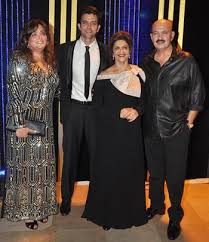 Even after 60 years of age, she does. Watch Hrithik Roshan S Mom Pinky Roshan Gives Unattainable Fitness Goals At The Age Of 64 Don T Miss The Ending Desimartini