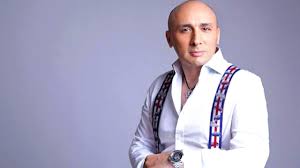 His singing talents brought him to the top of the romanian charts more than once. Marcel Pavel Are Coronavirus Artistul A Fost Internat In Spital Ea Md