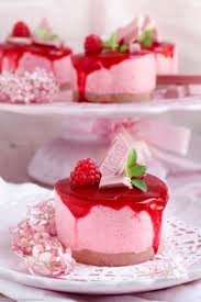 Himbeer Dessert Tortchen Mit Kitkat Ruby Emmikochteinfach Rezept Himbeer Dessert Einfacher Nachtisch Nachtisch Rezepte