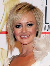 Carré longcarré plongeant, coupe lisse, effilée ou bouclée: Coiffure Femme