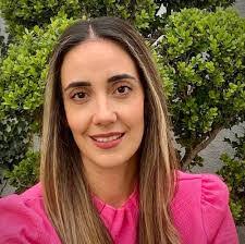 Sara Levens's Instagram, Twitter & Facebook