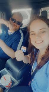 Caroline Andrews (@cgandrews19)