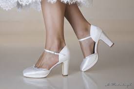 Check spelling or type a new query. Scarpe Da Sposa Tacco Largo On Line 10 Cm Collezione 2019sposatelier