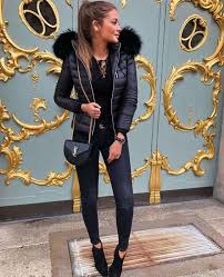 Que coquetos se ven los niños con esos outfits que los hacen ver como unos niños grandes, es por ello que vine con 6 prendas que te resultarán interesantes y con estilos para esos pequeños. 37 Outfits De Moda Para El Invierno 2018 Outfits Invierno Fashion Winter Outfits