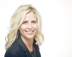 Adrienne Weissman's Instagram, Twitter & Facebook