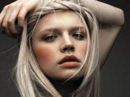 Avec un visage rond, vous pouvez avoir une coupe courte, une. Coiffure Visage Rond 40 Idees De Coupes Pour Visage Rond Elle