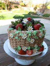 Strawberry Bucket Cake Cake Cake Decorating Classes Cake Decorating