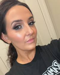 ✨ holiday glam ✨ Inspired by @iluvsarahii ❤️ EARRINGS: @lejlashop gold  bling hoops BROWS: @anastasiabeverlyhills @anastasiasoare brow definer in  medium brown & clear brow gel EYES: @makeupbymario master metallics shade 5  on