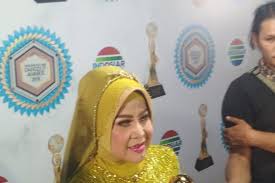 Nining meida & adang c. Lirik Dan Chord Lagu Tiada Guna Elvy Sukaesih Halaman All Kompas Com
