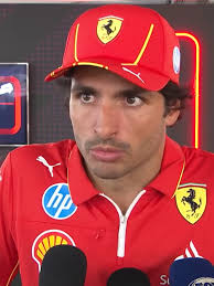 Checo Perez Mentandole Su Madre A Carlos Sainz