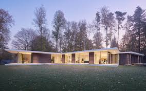 Die räumlichkeiten der villa mettlen können zu verschiedenen zwecken wie beispielsweise seminare, kurse, feiern, ausstellungen oder konzerte gemietet werden. Villa In Aumuhle Gebaudetechnik Wohnen Baunetz Wissen
