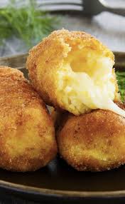 Recette Croquettes De Pommes De Terre Farcies A La Mozzarella 750g Recette Croquette Pomme De Terre Pommes De Terre Farcies Recettes De Cuisine