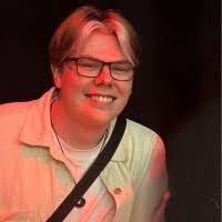 Wendy Hulse's Instagram, Twitter & Facebook