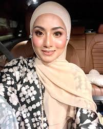 Mawar Karim Usahawan Jiwa Kental! Sambut 'Birthday' Ke-34, Ibu Tunggal Ini  Makin Jelita!