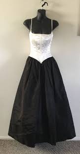 Black And White Corset Dress Jessica Mcclintock Sleeveless White Corset Dress Long Full Black Skirt Sz 3 4 Ebay Black Full Skirt Corset Dress White Corset Dress