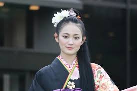 岡田結実 出川哲朗の暴露に クソガキでいきたい オスカー女優が晴れ着を披露 岡田結実 オスカー女優 女優