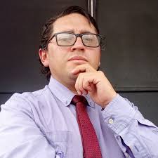 Mauricio Veloz's Instagram, Twitter & Facebook