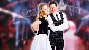 Let's dance is a german dance competition television series that premiered on april 3, 2006 on rtl and filmed live in cologne. Let S Dance Der Grosse Backstage Countdown Im Livestream