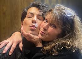 We had a spectacular time kicking off the holiday season at 906 Lounge in  my hometown. It's always a pleasure to share the stage with Matt Nelson,  Logan Dooly, Mark Steele and