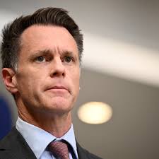 NSW Labor accused of 'pretty deliberate attempt' to minimise impact of  long-promised drug summit