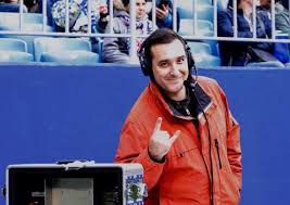 При этом она в instagram отметила. Vedushie Telekanala Match Tv I Izvestnye Sportsmeny Sygrayut V Hokkej Na Altae