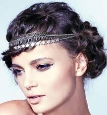 If you intend to look vintage in your wedding, this one can be your style, consider it. Wedding Hairstyles For Short Hair 2012 2013