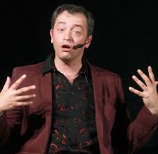 Rainald grebe was born on april 14, 1971 in cologne, west germany. Konzert Rainald Grebe Krakeelt Gemeine Lander Hymnen Welt