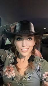 Nichole Lloyd's Instagram, Twitter & Facebook