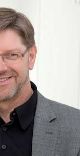 POLITIK IST DAS BOHREN HARTER BRETTER“