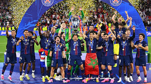 Ligue des champions : Les images du PSG soulevant le trophée pour la  deuxième fois ! | CANAL+