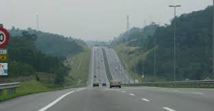 Saya memohon jasa baik sesiapa yang melihat atau mengetahui tentang kemalangan pd hari jumaat 11 june 2021 yang melibatkan satu motosikal yamaha lc v3 5 speed, warna dark grey no plate wb 3476a highway mrr2 di km28 menghala ke sg besi (lokasi di flyover atas roundabout tesco taman midah) dlm pukul 4.30 p.m. Titik Buta Di Lebuhraya Bahaya Yang Tersembunyi Mekanika