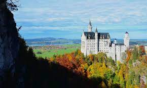 Fascinating pictures of one of the most famous and beautiful castles in germany. An Autumn Afternoon At The Neuschwanstein Castle Travels With Tricia