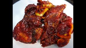 Air bekas rebusannya disaring dan dimasak bersama santan, daun jeruk serta bumbu. Ikan Tongkol Sambal Merah Kelantan Dari Dapur Youtube