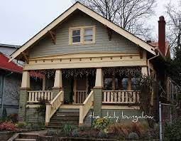 Daily Bungalow Portland Or Hawthorne Neighborhood Bungalow Exterior Craftsman Bungalow Exterior Craftsman Exterior