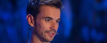Im alter von neun jahren unterschreibt er seinen. 2021 Schlager Florian Silbereisen Makes A Sad Announcement