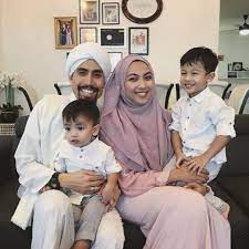 Sembang santai merdeka masjid jamiul jalal wal kamal, pajak sedutan dari kuliah maghrib perdana oleh ustaz don daniyal don biyajid di masjid abdullah fahim, kepala bodo, gila dan mengarut | ustaz don daniyal. Sela Ustaz Don Daniyal Don Biyajid Solat Selawat Tour Facebook