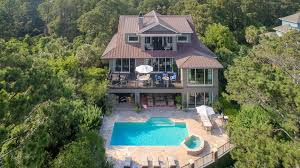 Colleges/universities with over 2000 students nearest to kiawah island A Resort Like Compound On South Carolina S Kiawah Island Mansion Global
