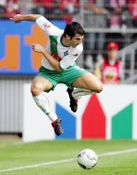 Der große ärger um johan micoud begann vor zwei wochen mit einem interview; Johan Micoud Underrated Playmaker Bundesliga Werder Bremen Werder Bremen Bremen