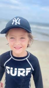 🧠✨ Criatividade e Cérebro: Como Estimulá-lo? 🎨📚 Você sabia que o cérebro  é como um músculo e pode ser treinado para ser mais criativo? A  criatividade não é apenas um dom, mas