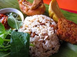 Cara membuat nasi kuning spesial sama persis seperti memasak nasi putih biasa, namun cara buat nasi kuning ini di tambah dengan bahan bahan lainnya, sehingga cita rasa nasi kuning lebih enak dan lebih gurih dari pada nasi putih biasa. 10 Nasi Khas Indonesia Ini Bisa Bikin Kamu Makin Cinta Sama Indonesia Pergikuliner Com