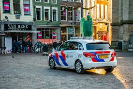 In de voorstraat in zwolle oefent de politie op 'vervelende situaties' in het uitgaansleven. Burgemeester Snijders Van Zwolle Als Het Tot Rellen Komt Zal Er Ingegrepen Worden Rtv Focus