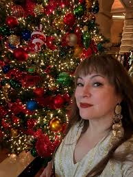 The bangs are back! With Lea Corso at the Aria Salon. 💇🏻‍♀️