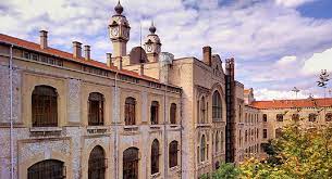Marmara university is a public university in istanbul, in turkey. Marmara Universitesi Nden Guz Doneminde Uzaktan Ogretim Karari Sputnik Turkiye