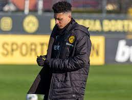 Borussia dortmund's jadon sancho branded the decision to fine him after being pictured having a home haircut without wearing a mask an absolute joke. Absolute Joke Jadon Sancho Blasts The Dfl Over Haircut Fine